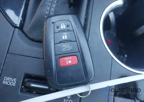 2022 Toyota Highlander Xle z USA, uszkodzony, nr VIN 5TDGZRBH8NS236556